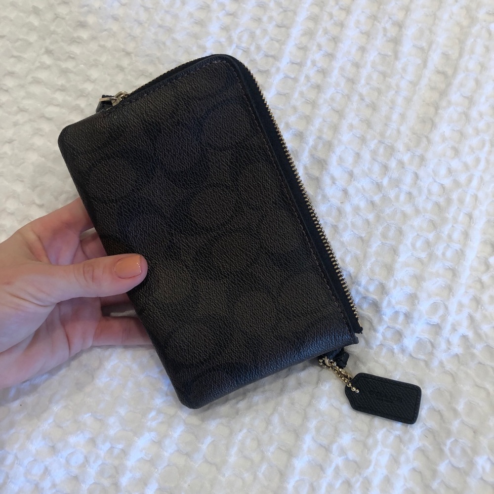 Coach wristlet - Picture 2 of 3
